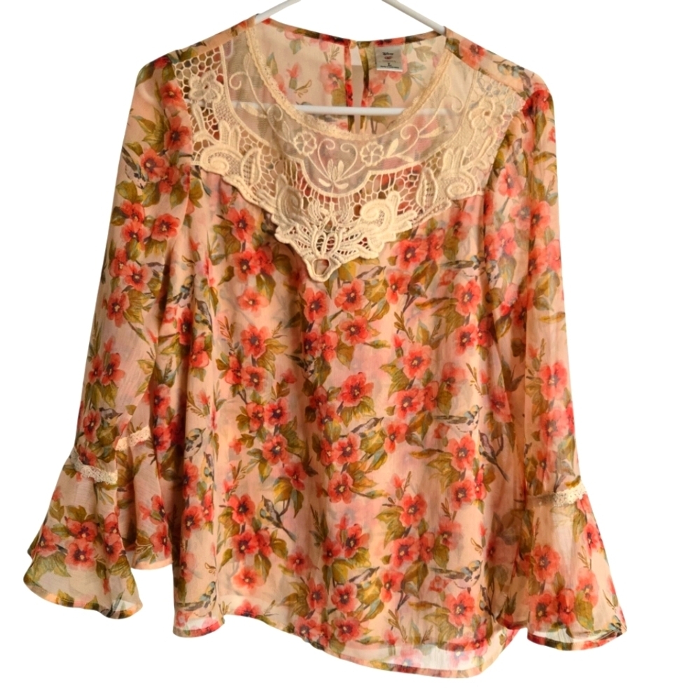 M004 // Disney By Lauren Conrad Floral Lace Snow White Top // Size Large
